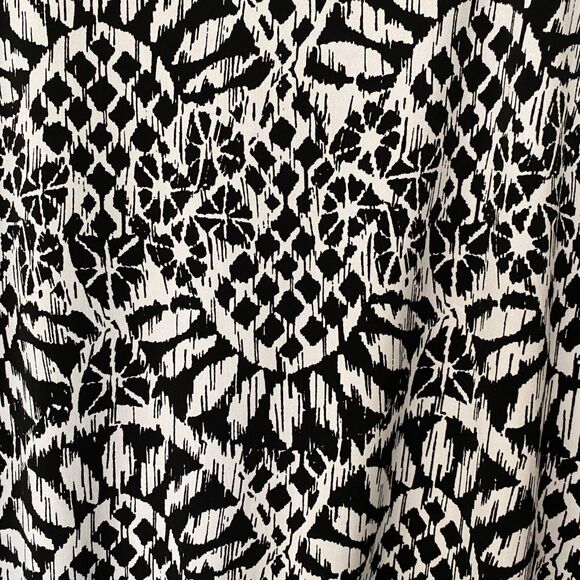 Style & Co Wms Petite Med Black White Geometric Print Blouson Blouse Casual Work - Picture 5 of 7